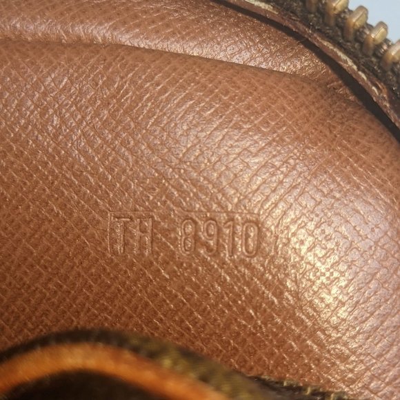 LOUIS VUITTON MARLY DRAGONNE WRISTLET / CLUTCH MONOGRAM - Picture 11 of 13